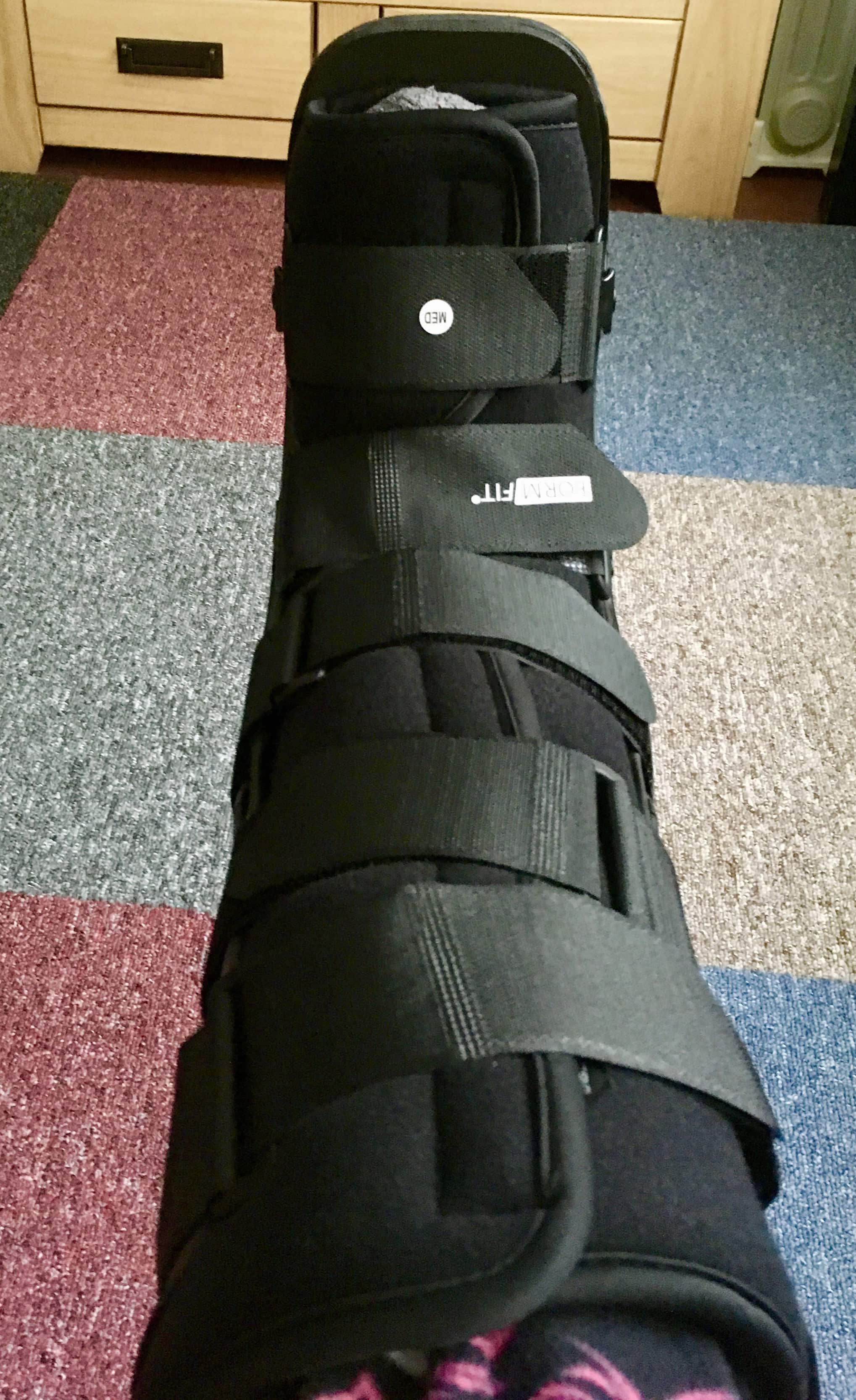 One moon boot