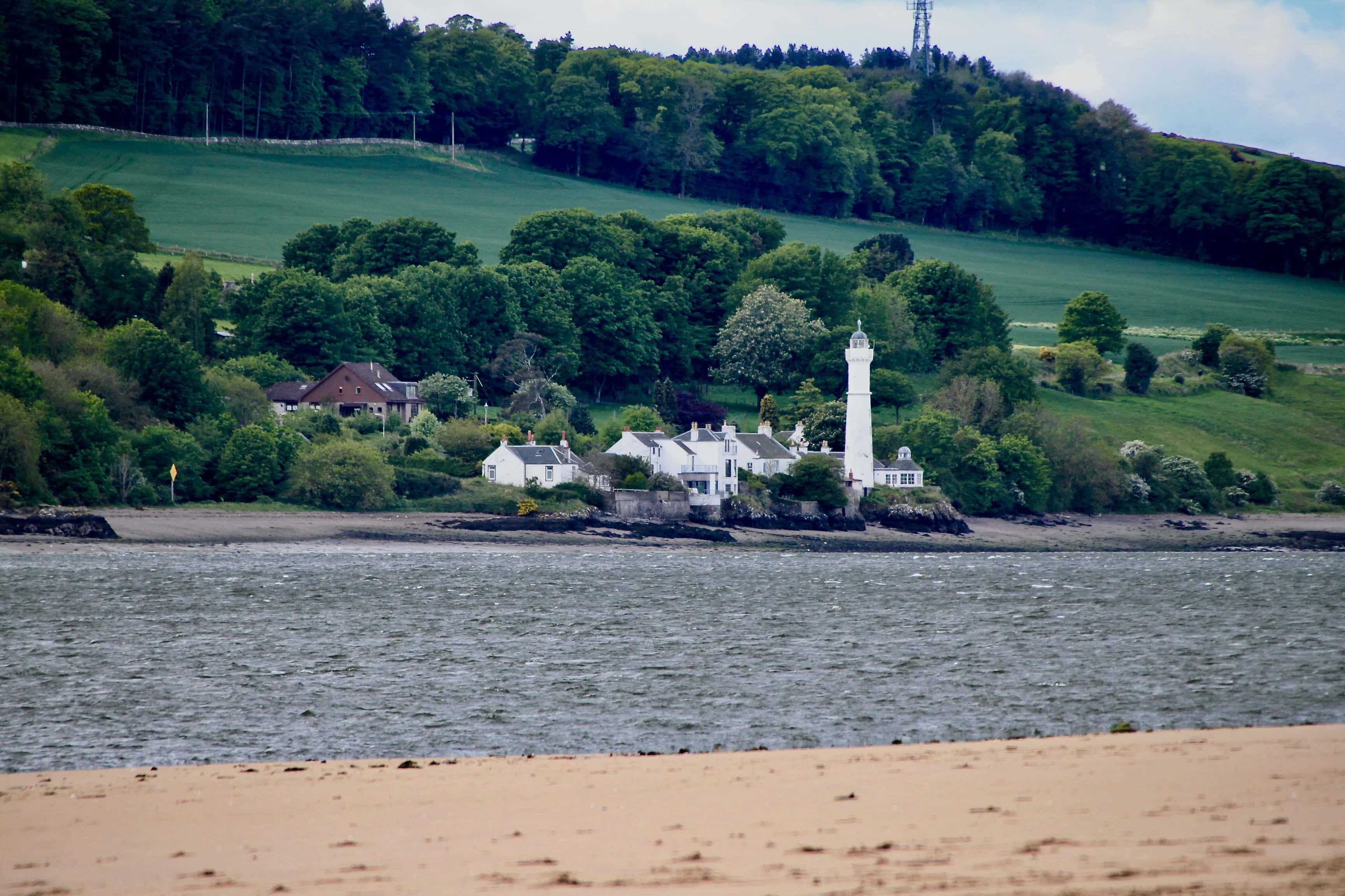 Tayport lighthouse by Jez Braithwaite