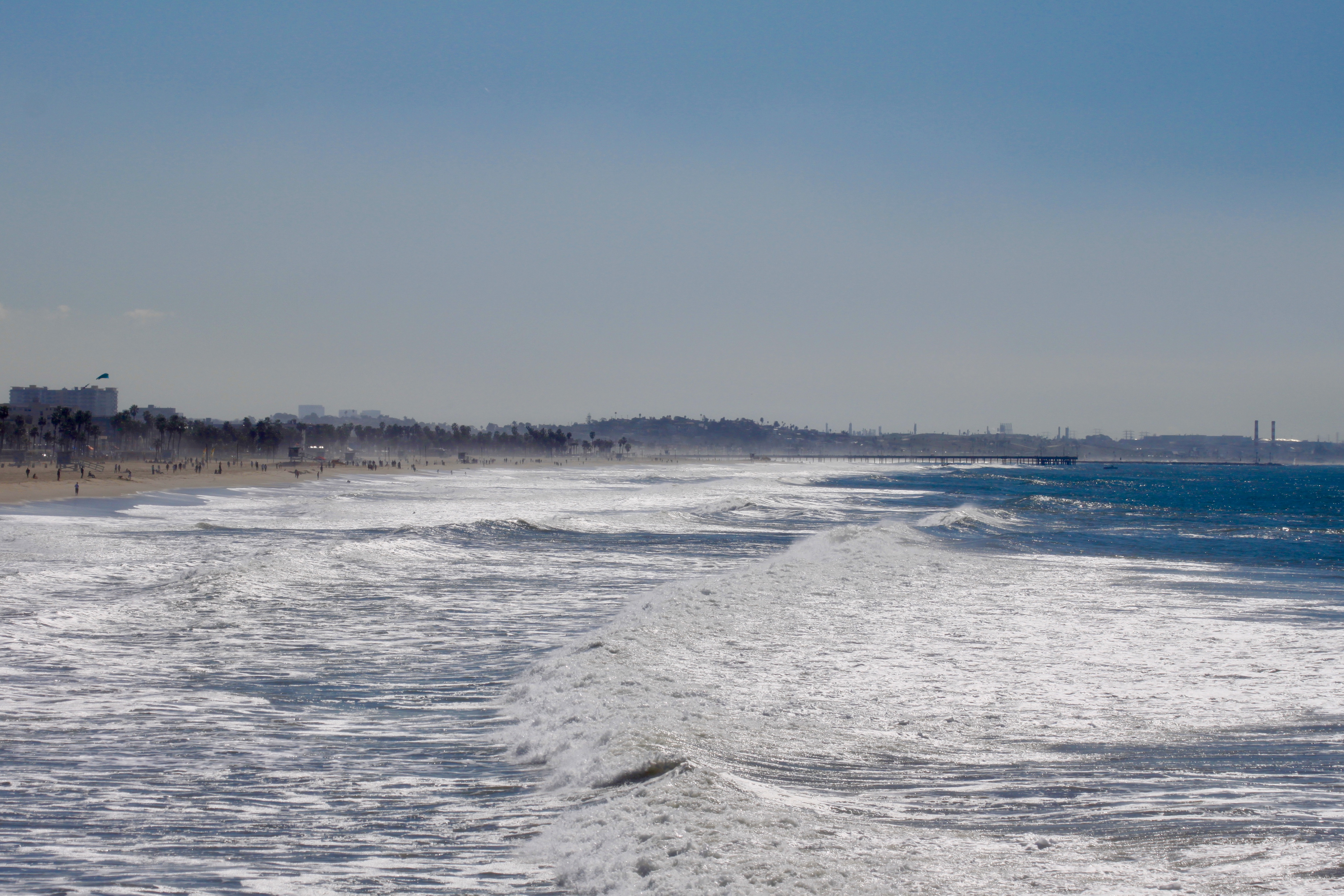 Santa Monica Beach looking towards Venice by Jez Braithwaite