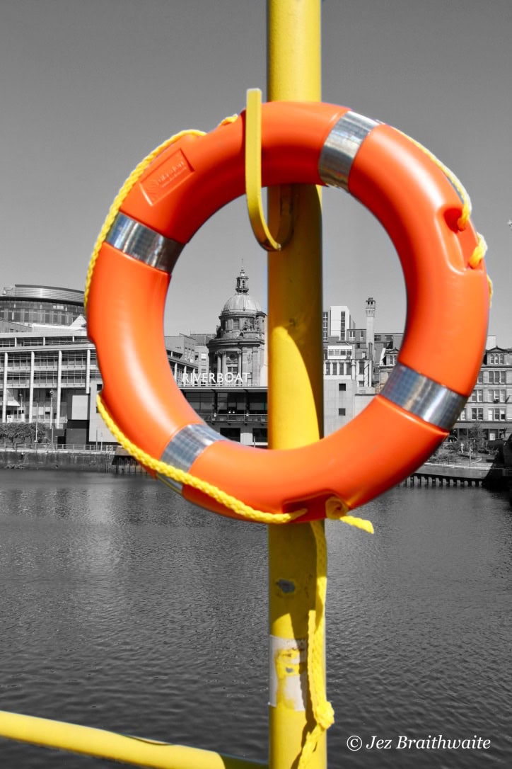 Life ring on the Clyde by Jez Braithwaite