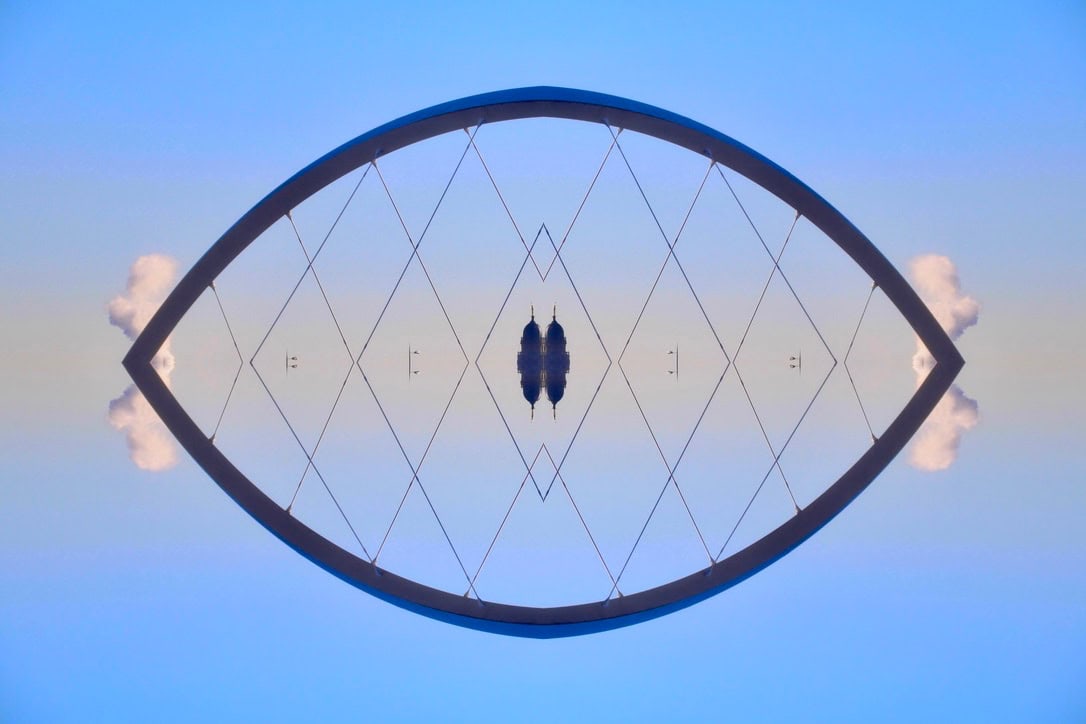 Squinty Bridge - Quad symmetry