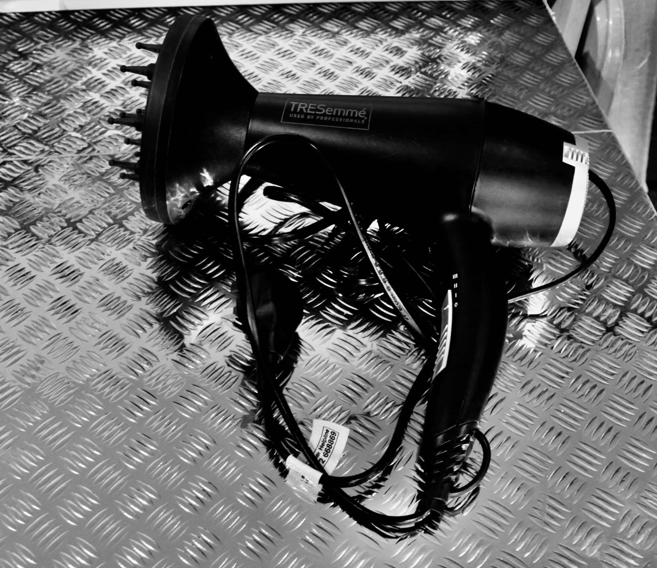 Hair dryer