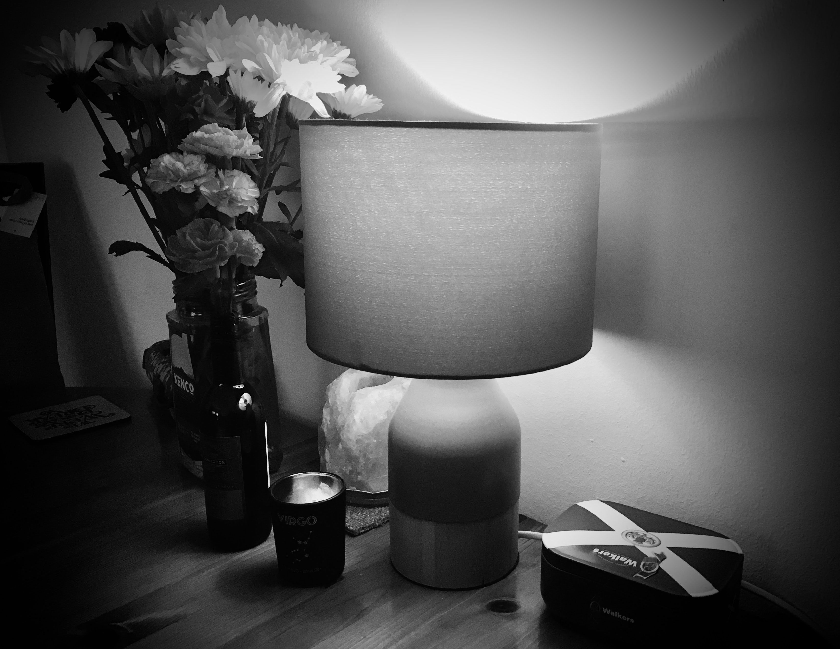 Table lamp