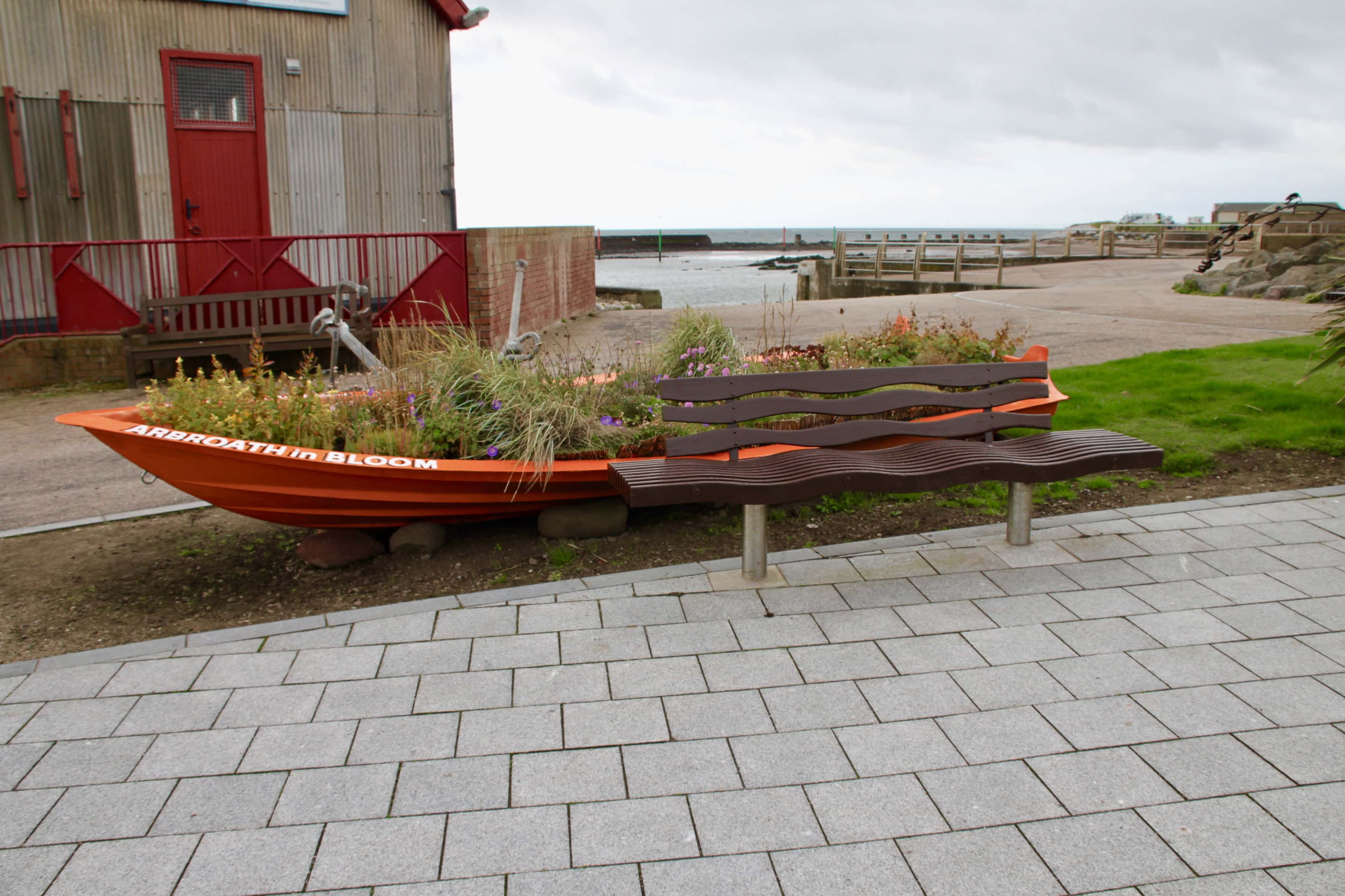 Boat planter