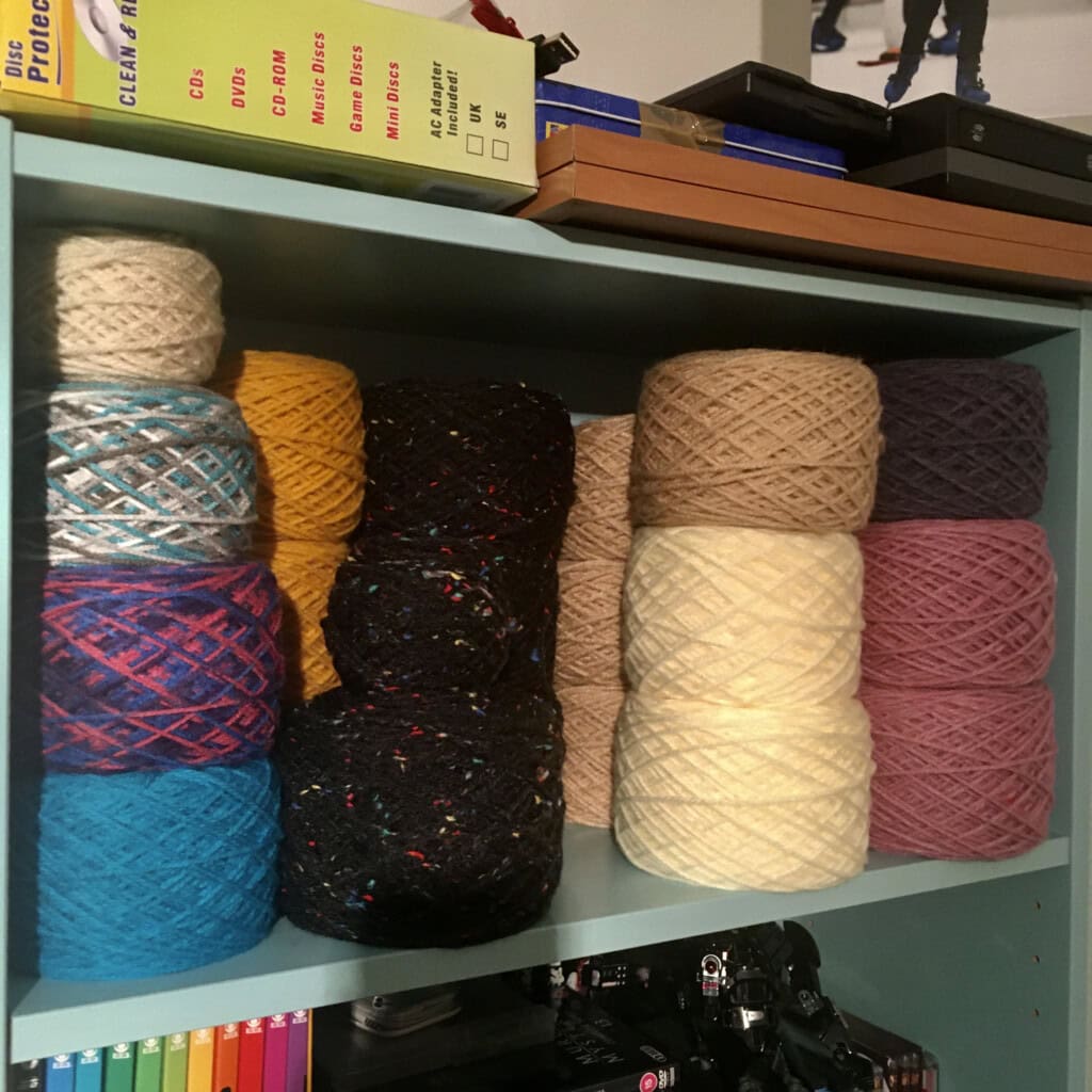 Yarn cakes