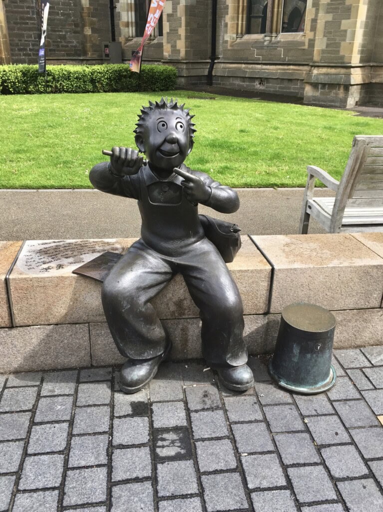 Wullie & his bucket (Oor Wullie)