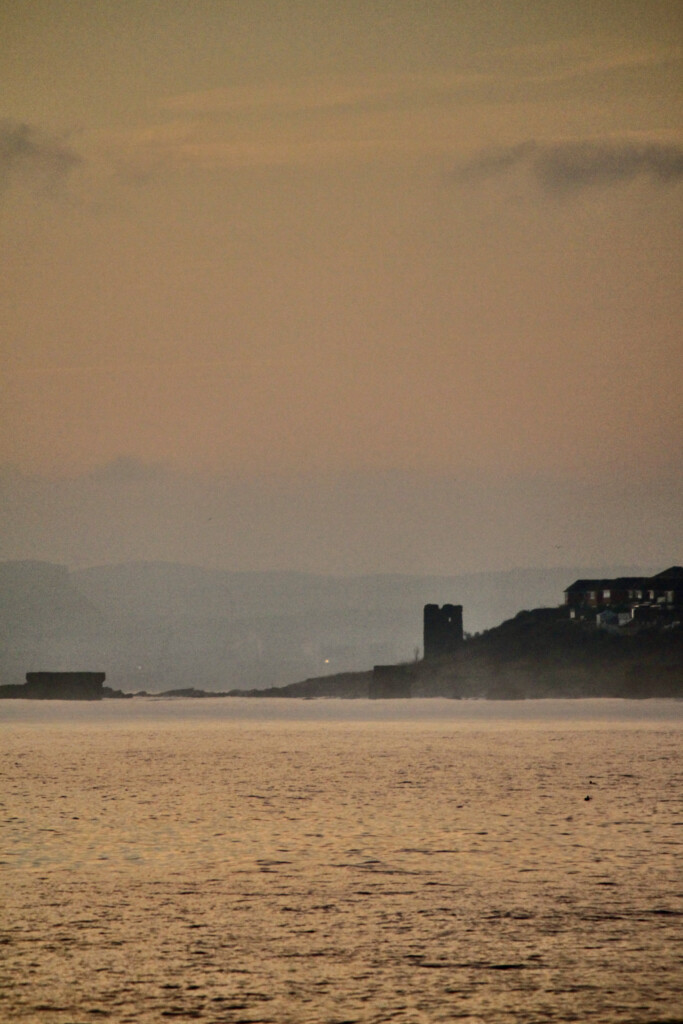 Tower ruins, nr Kirkcaldy