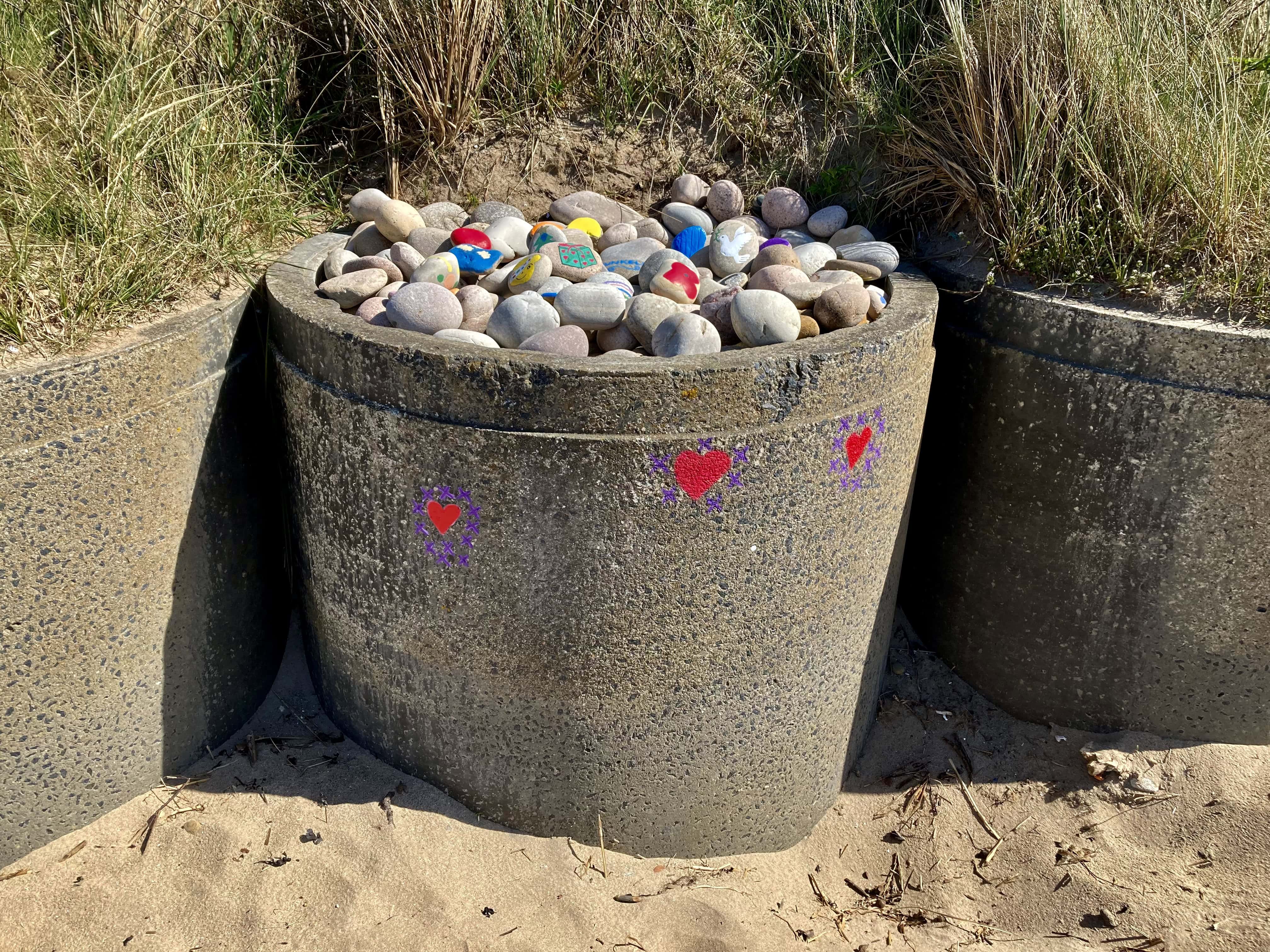 Painted Stones — Cellpic Sunday & PPAC