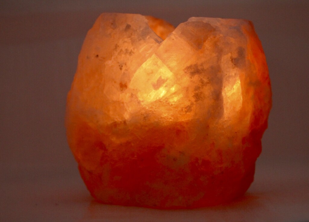 Tea light holder